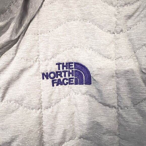 The North Face Women’s Gray & Purple Puffer Jacket Coat Lightweight EUC - Medium - Picture 5 of 7